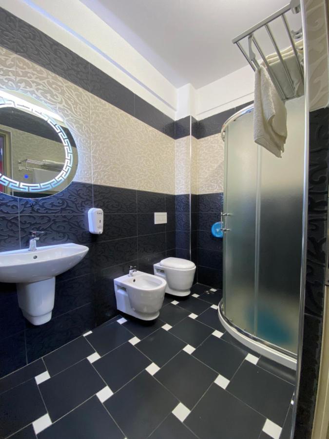 Pilo Lala Hotel Lushnjë Eksteriør bilde