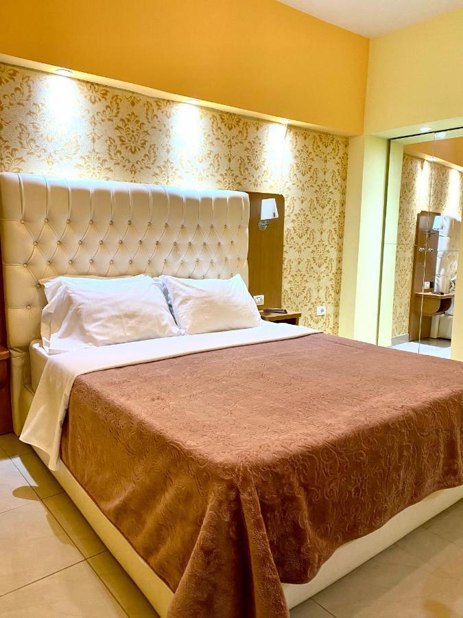 Pilo Lala Hotel Lushnjë Eksteriør bilde